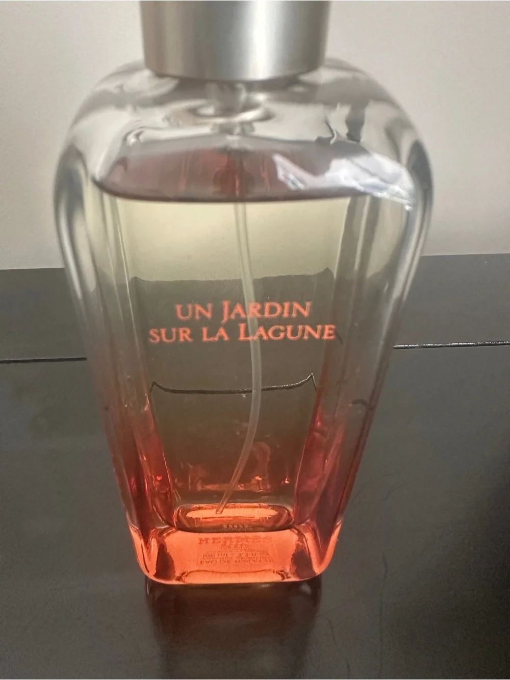 Hermes Un Jardin Sur La Lagune - Clear to Coral Ombre Bottle - Picture 3 of 5